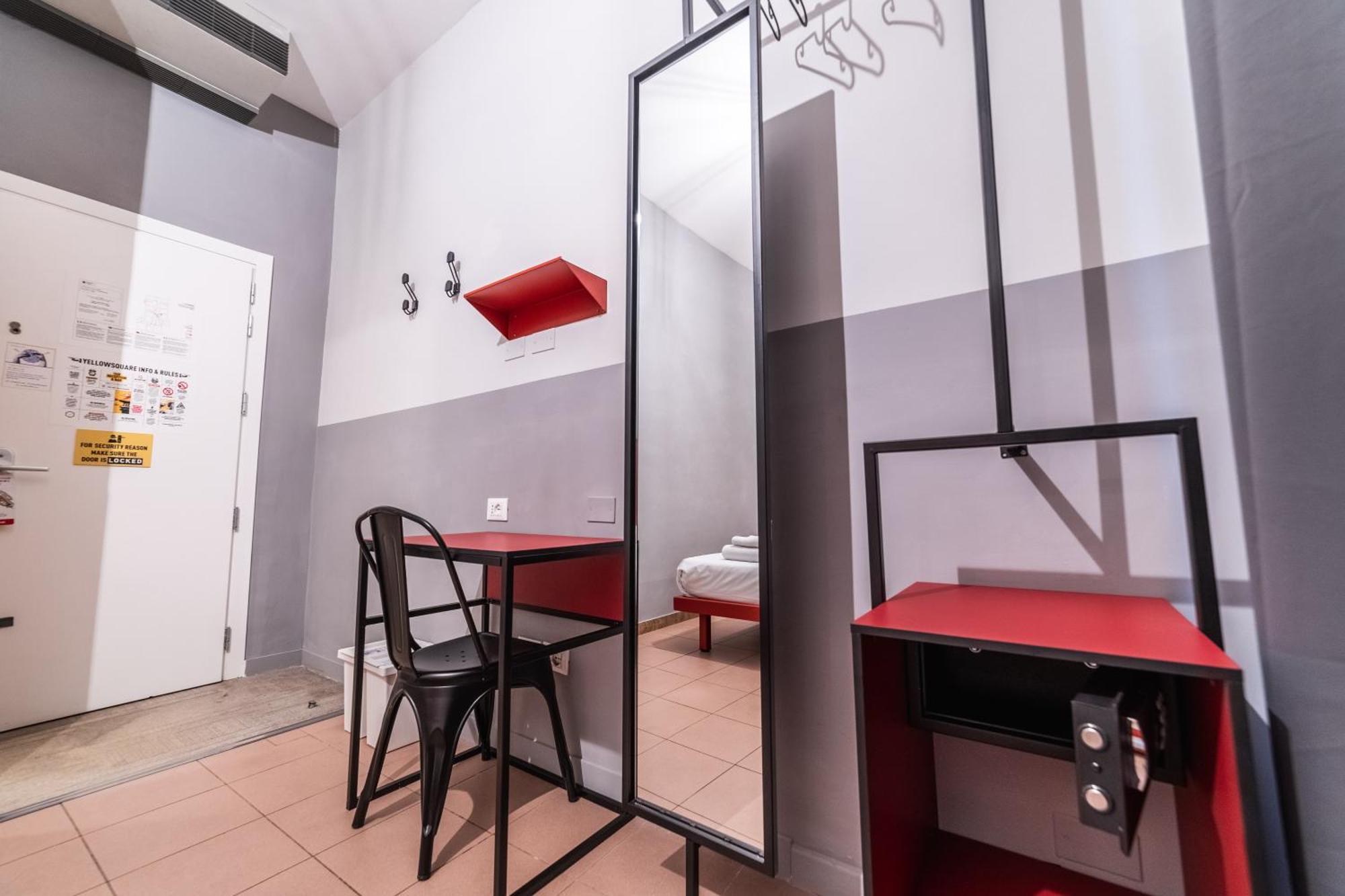Yellowsquare Roma Phòng bức ảnh